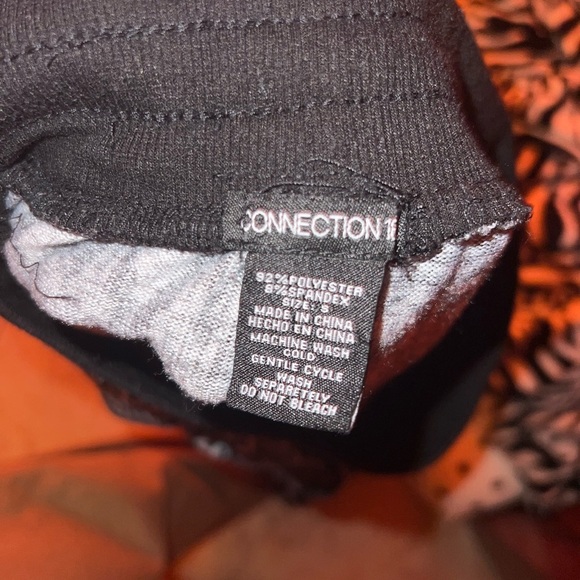 ‼️EUC: Black and White Aztec Patterned Joggers - S - Picture 2 of 2